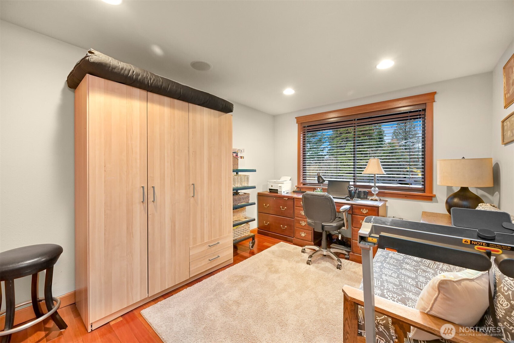 214 Bayside Place Bellingham, WA 98225 - Photo 17 of 40 a workspace with furniture and a window