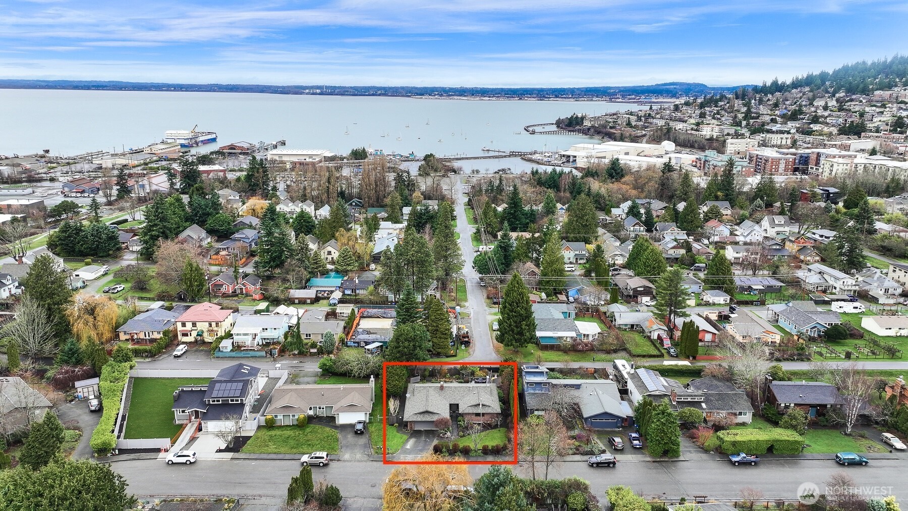 214 Bayside Place Bellingham, WA 98225 - Photo 2 of 40 a view of a city