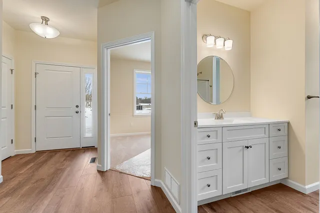 $490,750 | 15 Dogwood Circle, Unit 15L GRAY, Milton, VT 05468