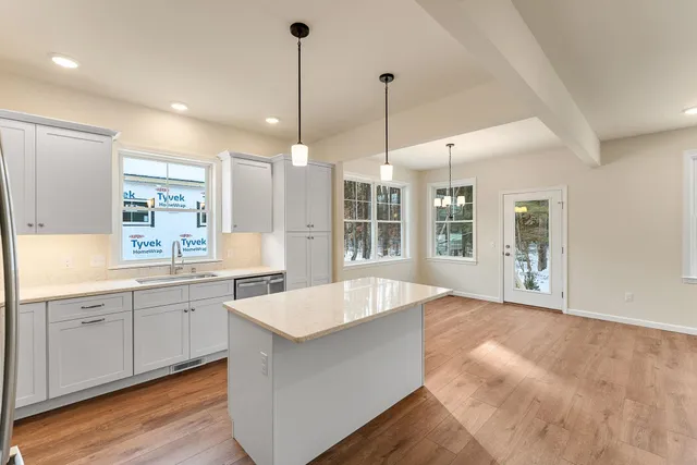 $490,750 | 15 Dogwood Circle, Unit 15L GRAY, Milton, VT 05468