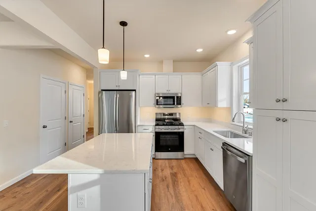 $490,750 | 15 Dogwood Circle, Unit 15L GRAY, Milton, VT 05468