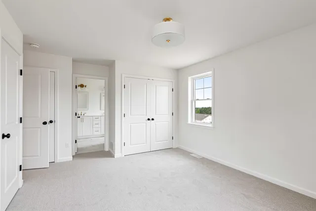 $490,750 | 15 Dogwood Circle, Unit 15L GRAY, Milton, VT 05468