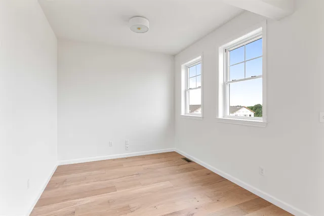 $490,750 | 15 Dogwood Circle, Unit 15L GRAY, Milton, VT 05468