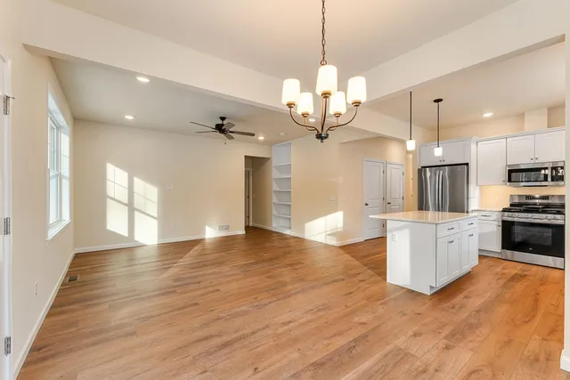 $490,750 | 15 Dogwood Circle, Unit 15L GRAY, Milton, VT 05468