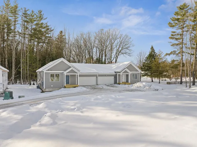 $490,750 | 15 Dogwood Circle, Unit 15L GRAY, Milton, VT 05468