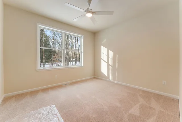 $490,750 | 15 Dogwood Circle, Unit 15L GRAY, Milton, VT 05468