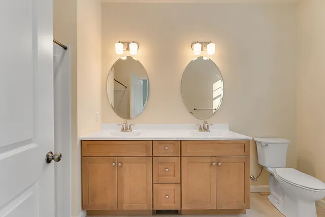 $490,750 | 15 Dogwood Circle, Unit 15L GRAY, Milton, VT 05468