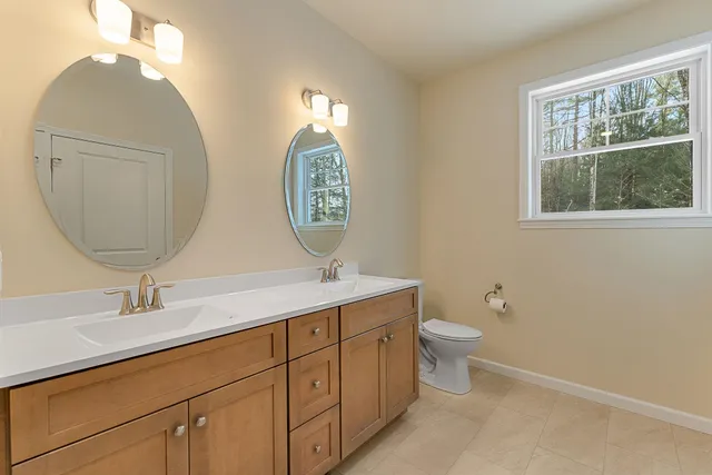 $490,750 | 15 Dogwood Circle, Unit 15L GRAY, Milton, VT 05468