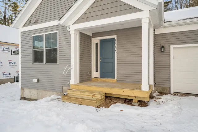 $490,750 | 15 Dogwood Circle, Unit 15L GRAY, Milton, VT 05468