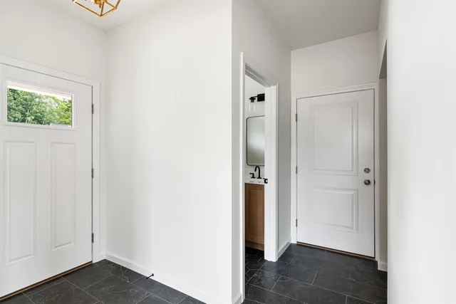 $490,750 | 15 Dogwood Circle, Unit 15L GRAY, Milton, VT 05468