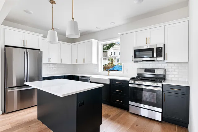 $490,750 | 15 Dogwood Circle, Unit 15L GRAY, Milton, VT 05468