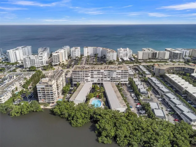 a picture of city view