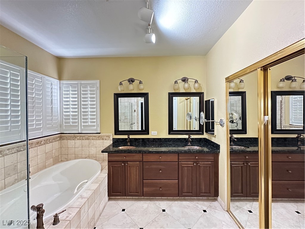 2252 Pine Forest Court Las Vegas, NV 89134 - Photo 14 of 20