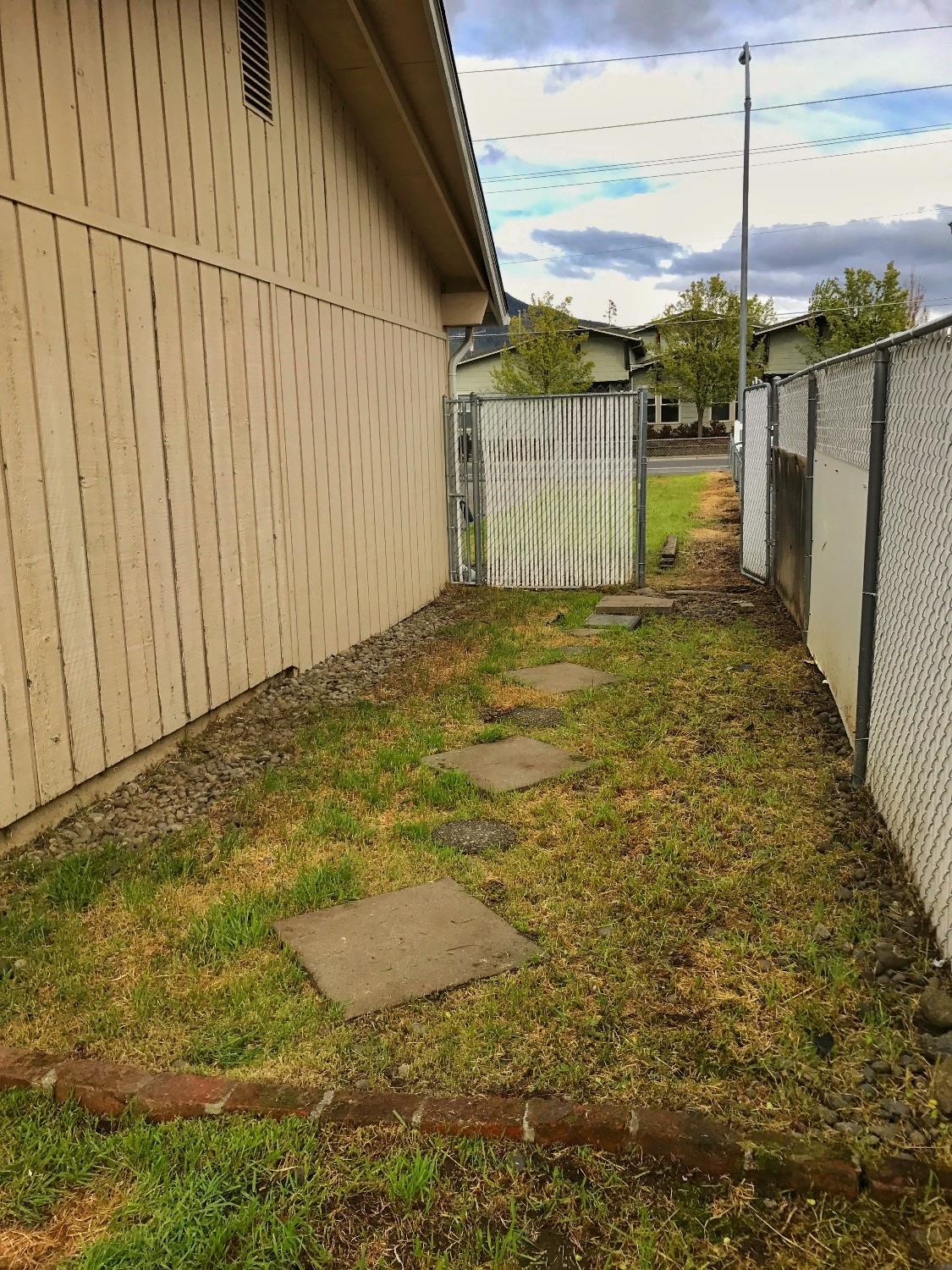 1653 Springbrook Road Medford, OR 97504 - Photo 4 of 14 Additional Photo