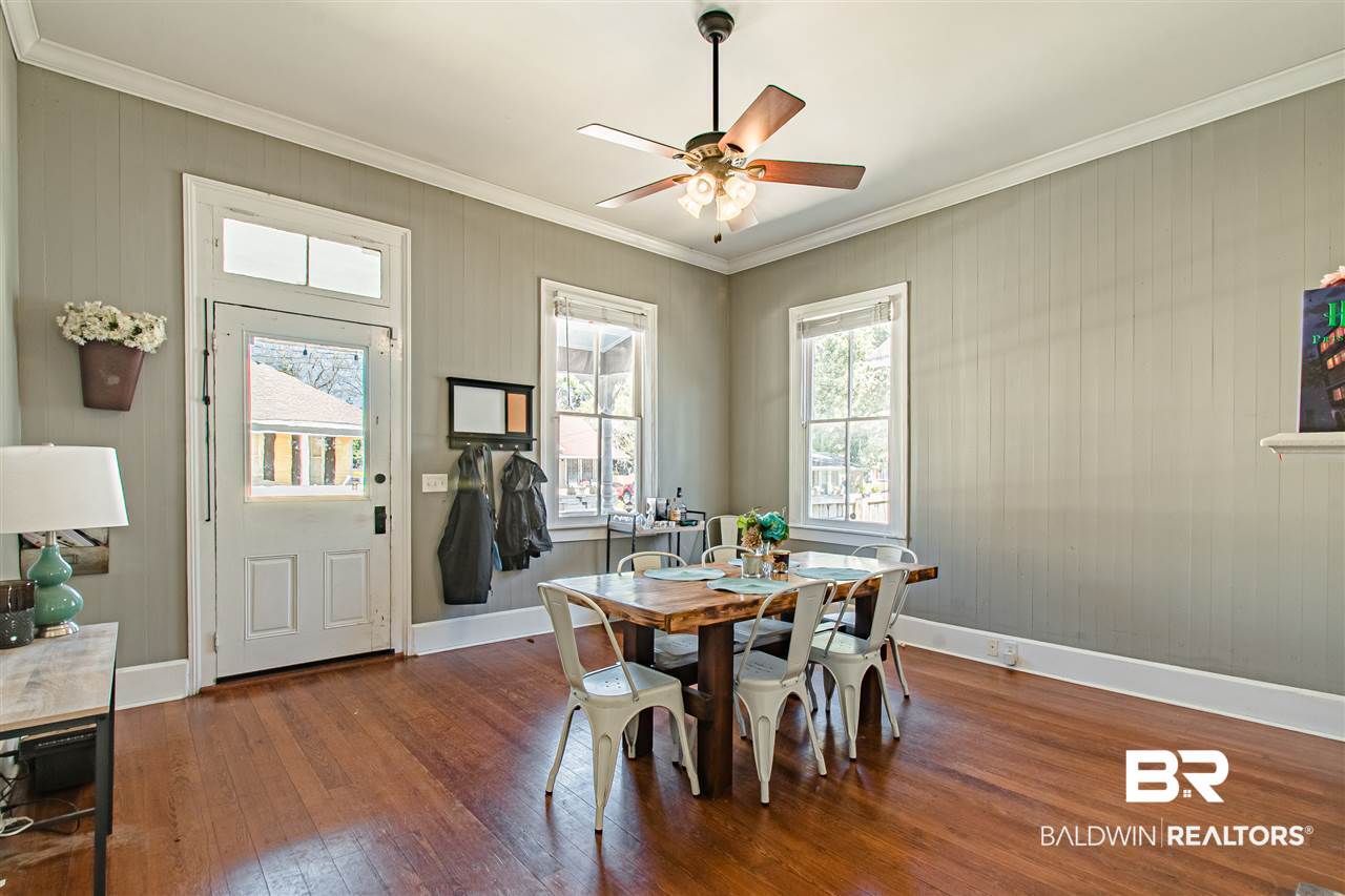1057 Selma Street Mobile, AL 36604 - Photo 4 of 25 Front Room