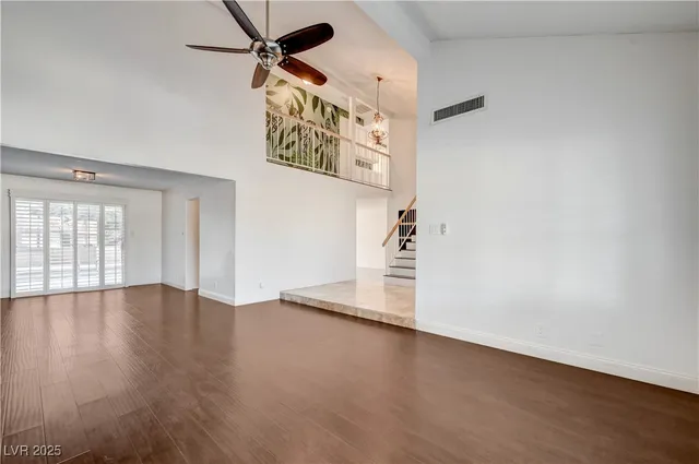 $569,990 | 331 Pella Drive, Henderson, NV 89014