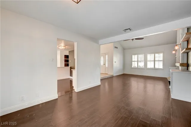 $569,990 | 331 Pella Drive, Henderson, NV 89014