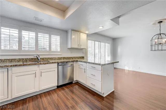 $569,990 | 331 Pella Drive, Henderson, NV 89014