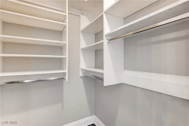 $569,990 | 331 Pella Drive, Henderson, NV 89014