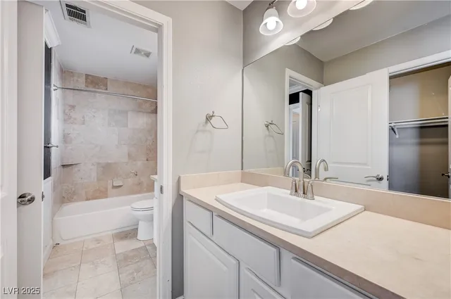 $569,990 | 331 Pella Drive, Henderson, NV 89014