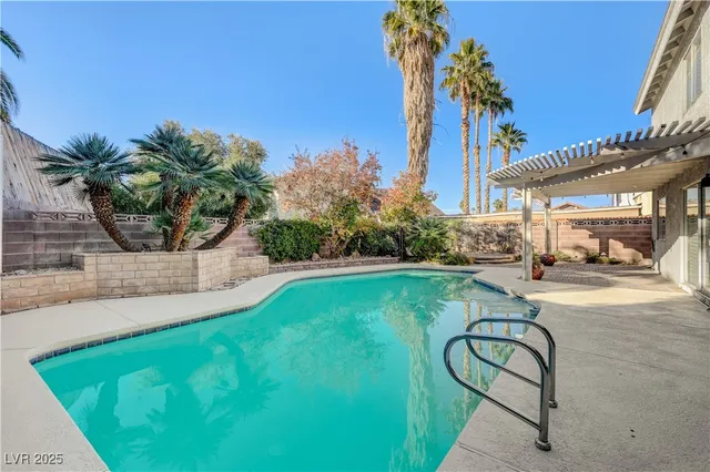 $569,990 | 331 Pella Drive, Henderson, NV 89014