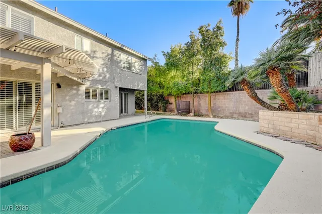 $569,990 | 331 Pella Drive, Henderson, NV 89014