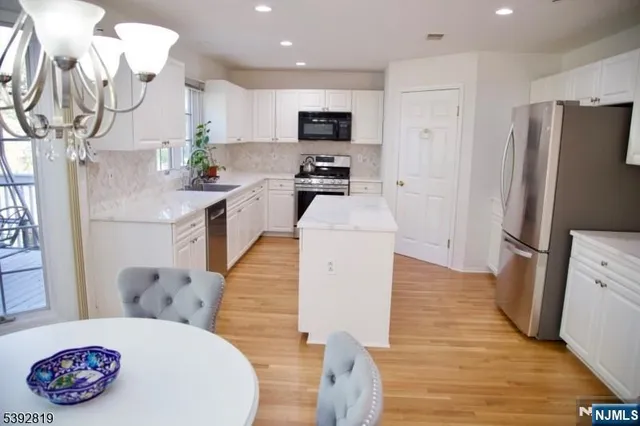 $1,299,000 | 5 Raquel Court, East Hanover, NJ 07936