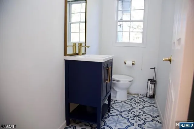 $1,299,000 | 5 Raquel Court, East Hanover, NJ 07936