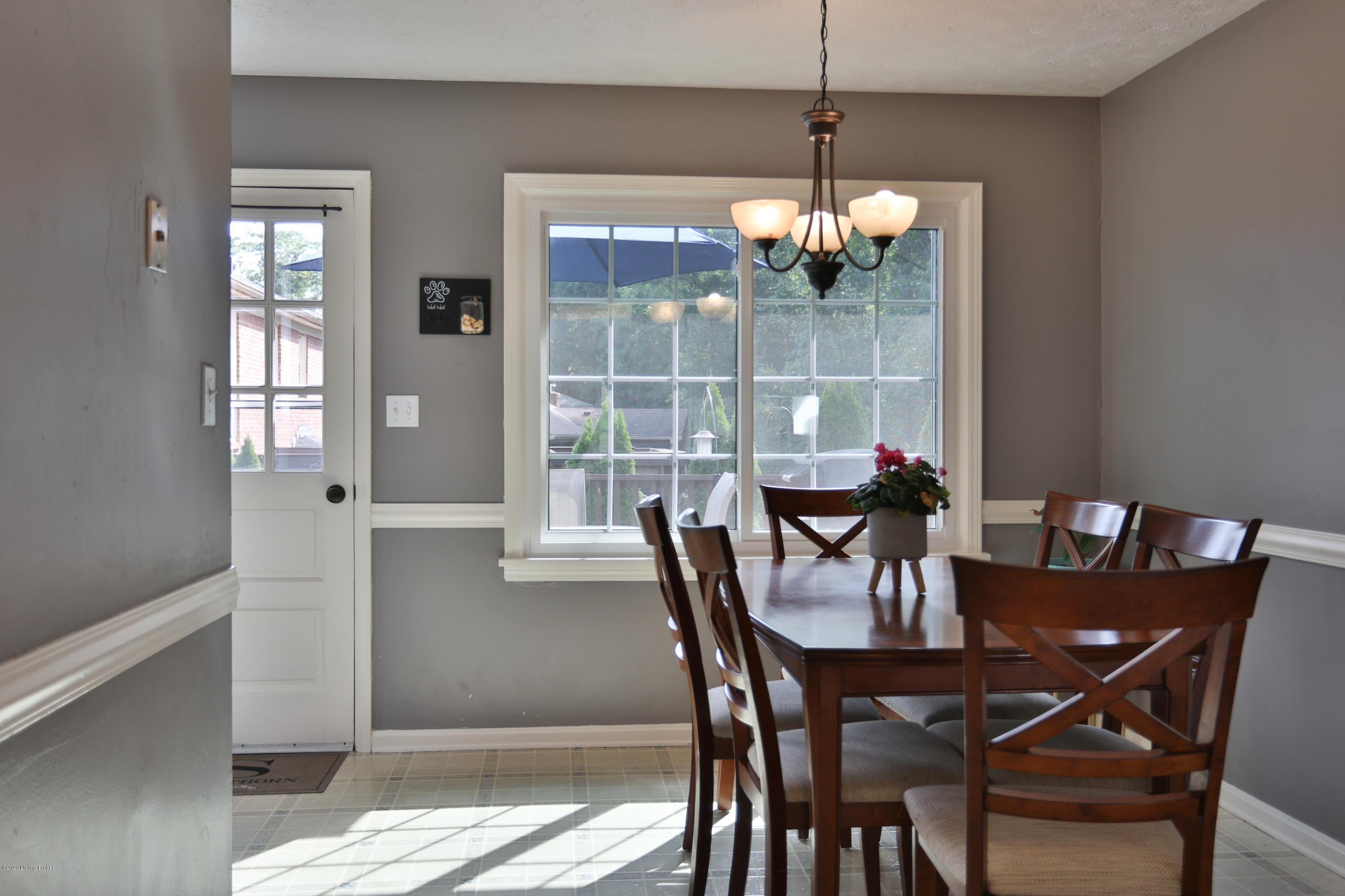 6901 Downs Branch Road Louisville, KY 40228 - Photo 9 of 33 Kitchen