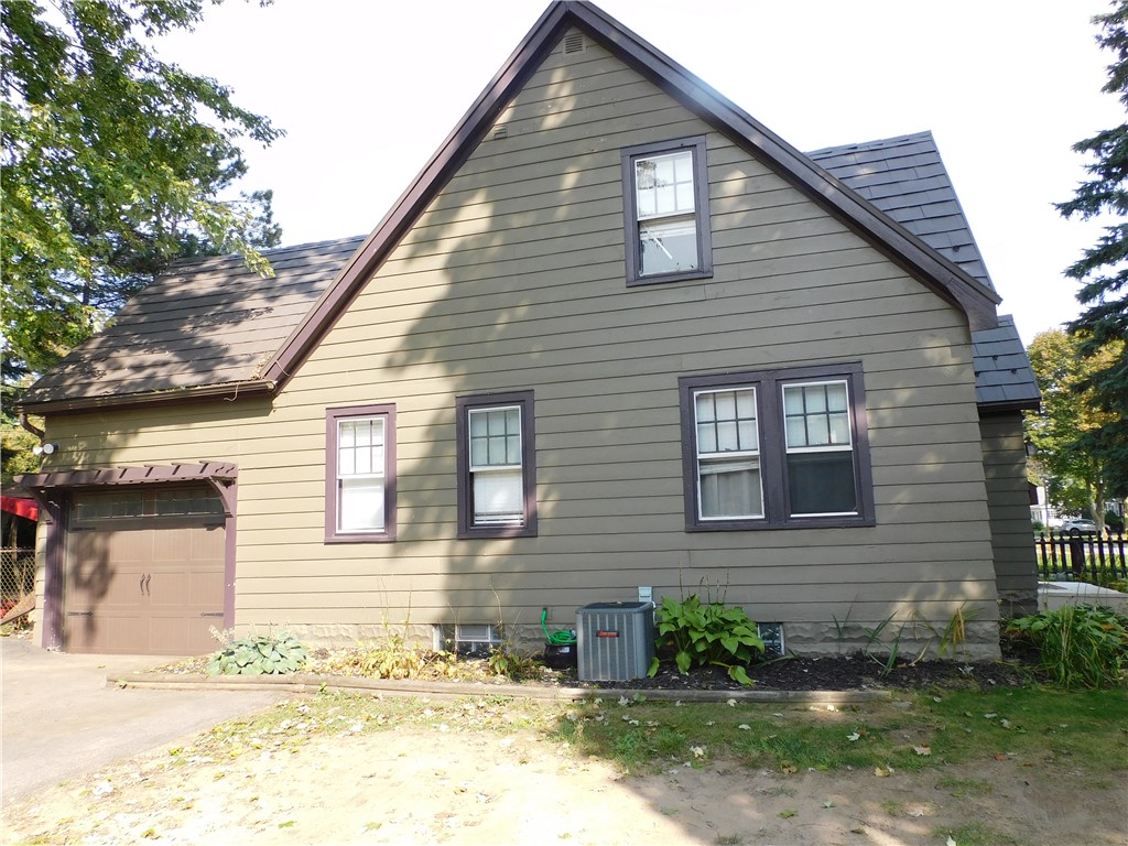 166 Delmar Road Greece, NY 14616 - Photo 3 of 36