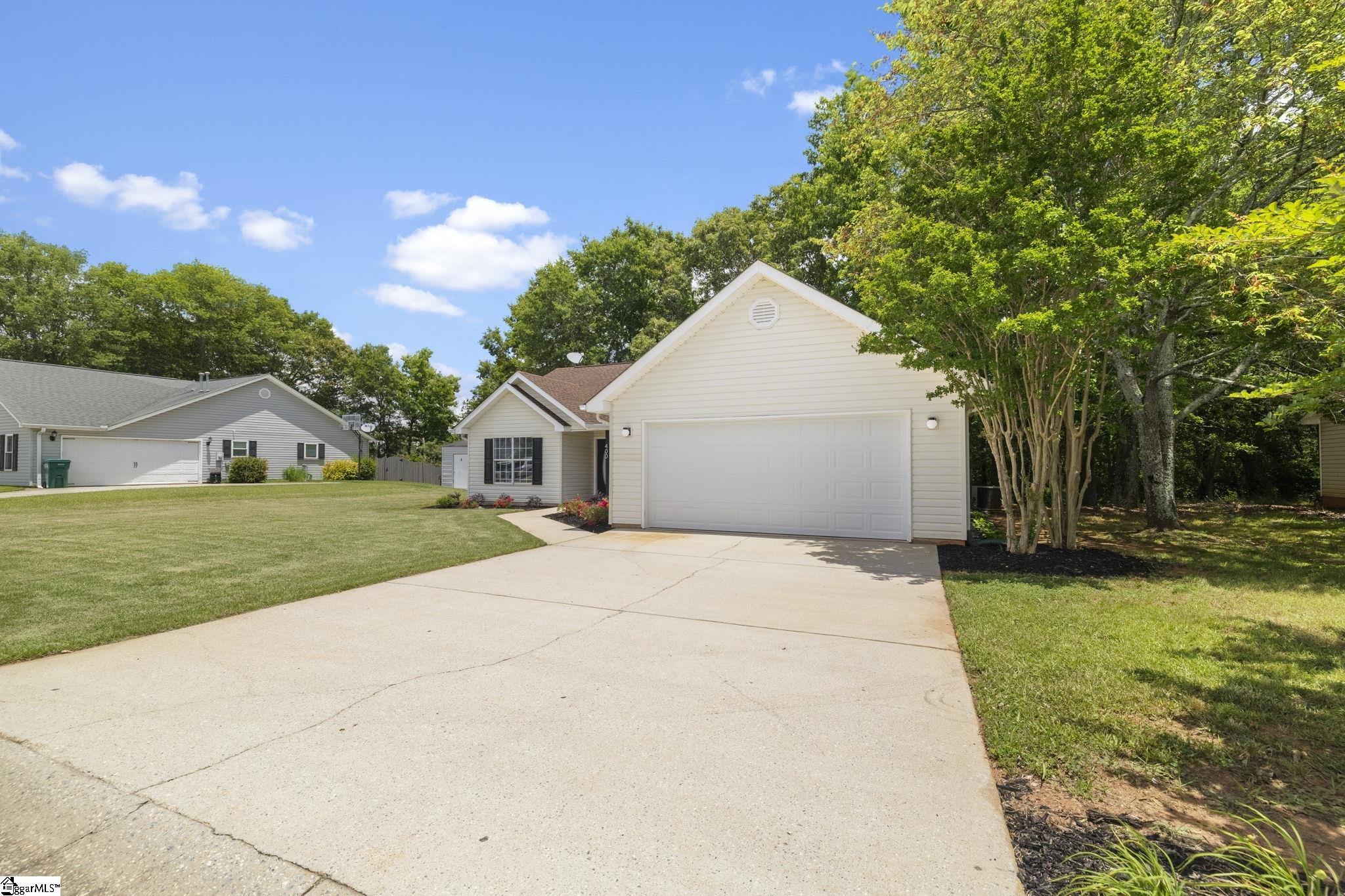 400 Hill Lane Mauldin, SC 29662 - Photo 2 of 28
