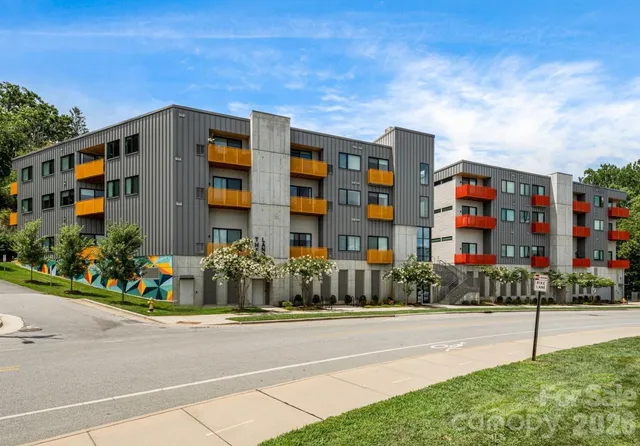 $479,000 | 68 Craven Street, Unit 401, Asheville, NC 28806