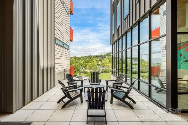 $479,000 | 68 Craven Street, Unit 401, Asheville, NC 28806