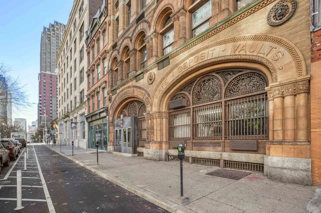 $3,950 | 83 Montgomery Street, Unit 101, Jersey City, NJ 07302