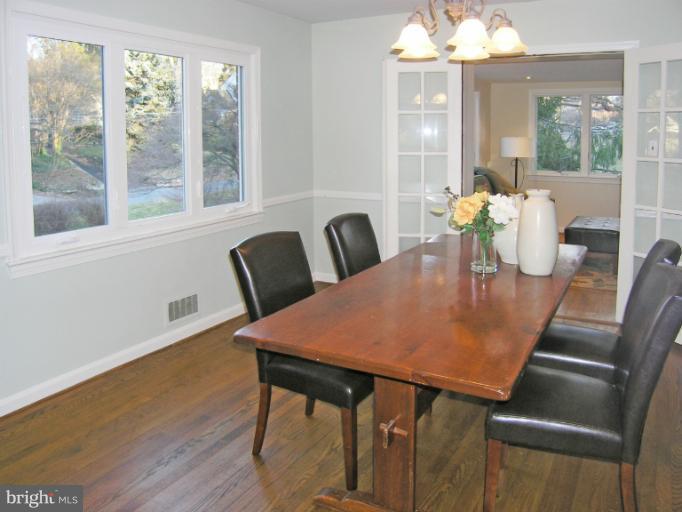 9516 Thornhill Road Silver Spring, MD 20901 - Photo 14 of 25 Dining Room