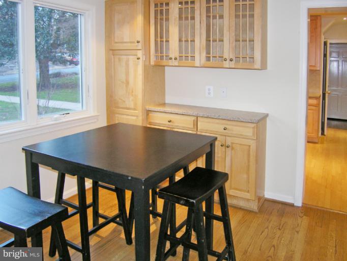 9516 Thornhill Road Silver Spring, MD 20901 - Photo 15 of 25 Main Level Family Room w/Breakfast Area