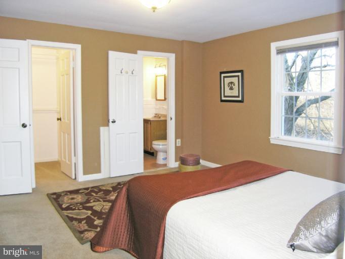 9516 Thornhill Road Silver Spring, MD 20901 - Photo 20 of 25 Bedroom (Master)