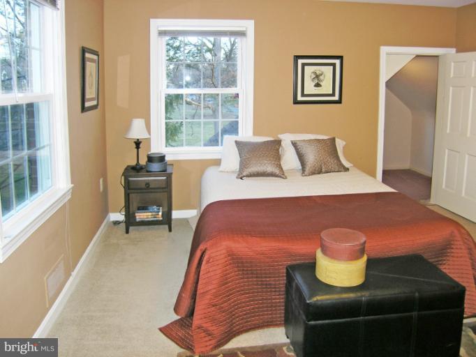 9516 Thornhill Road Silver Spring, MD 20901 - Photo 23 of 25 Bedroom (Master)