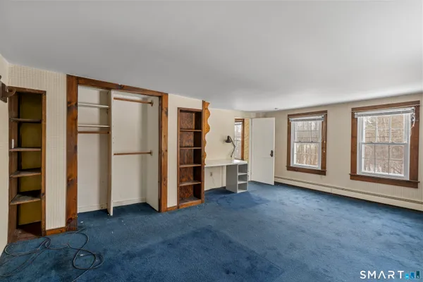 $439,900 | 392 Boston Neck Road, Suffield, CT 06078