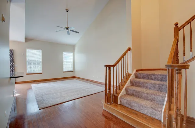 $2,695 | 520 Frieh Drive, Romeoville, IL 60446