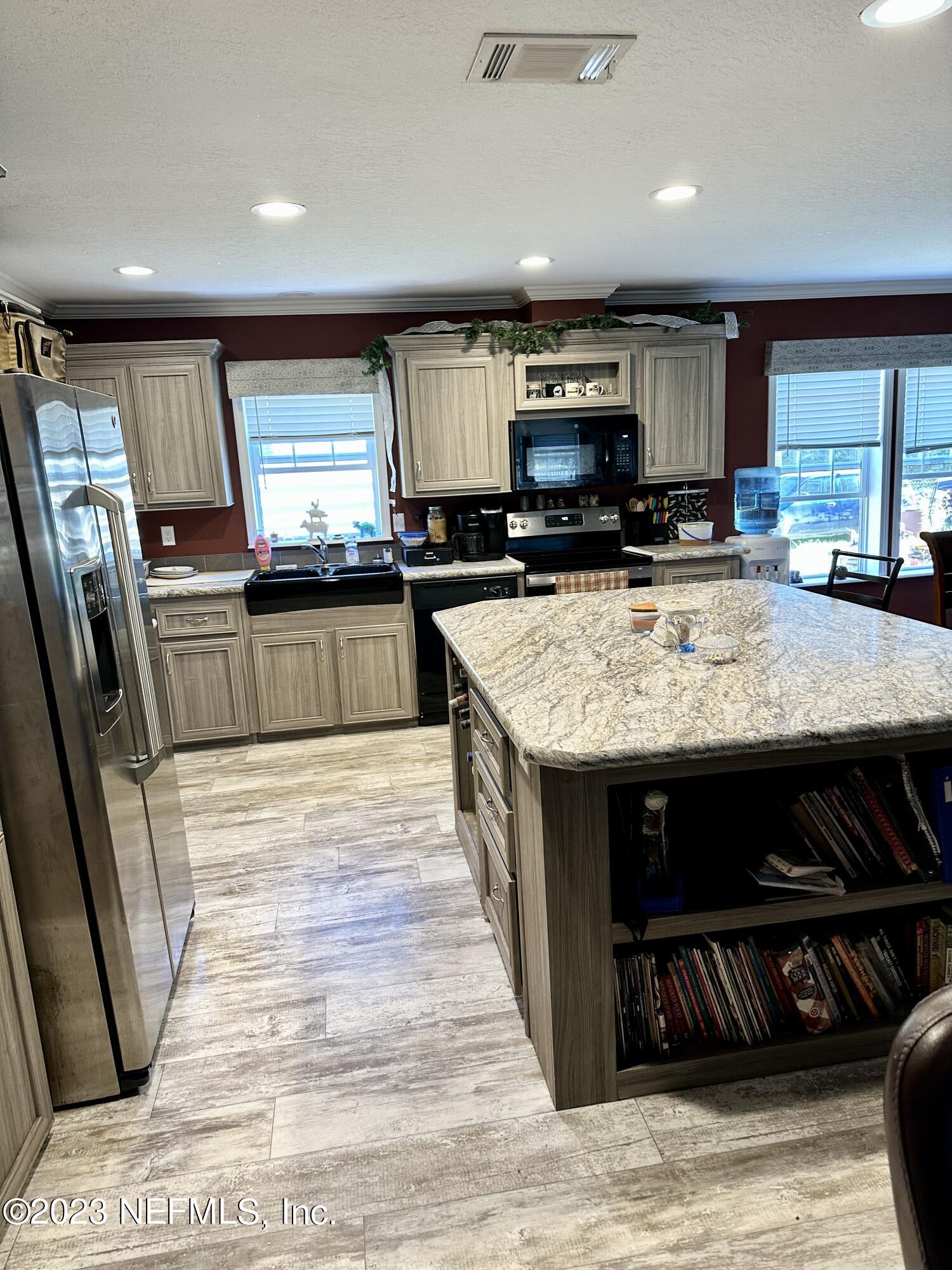 85172 Phillips Road Yulee, FL 32097 - Photo 8 of 21 IMG_2762