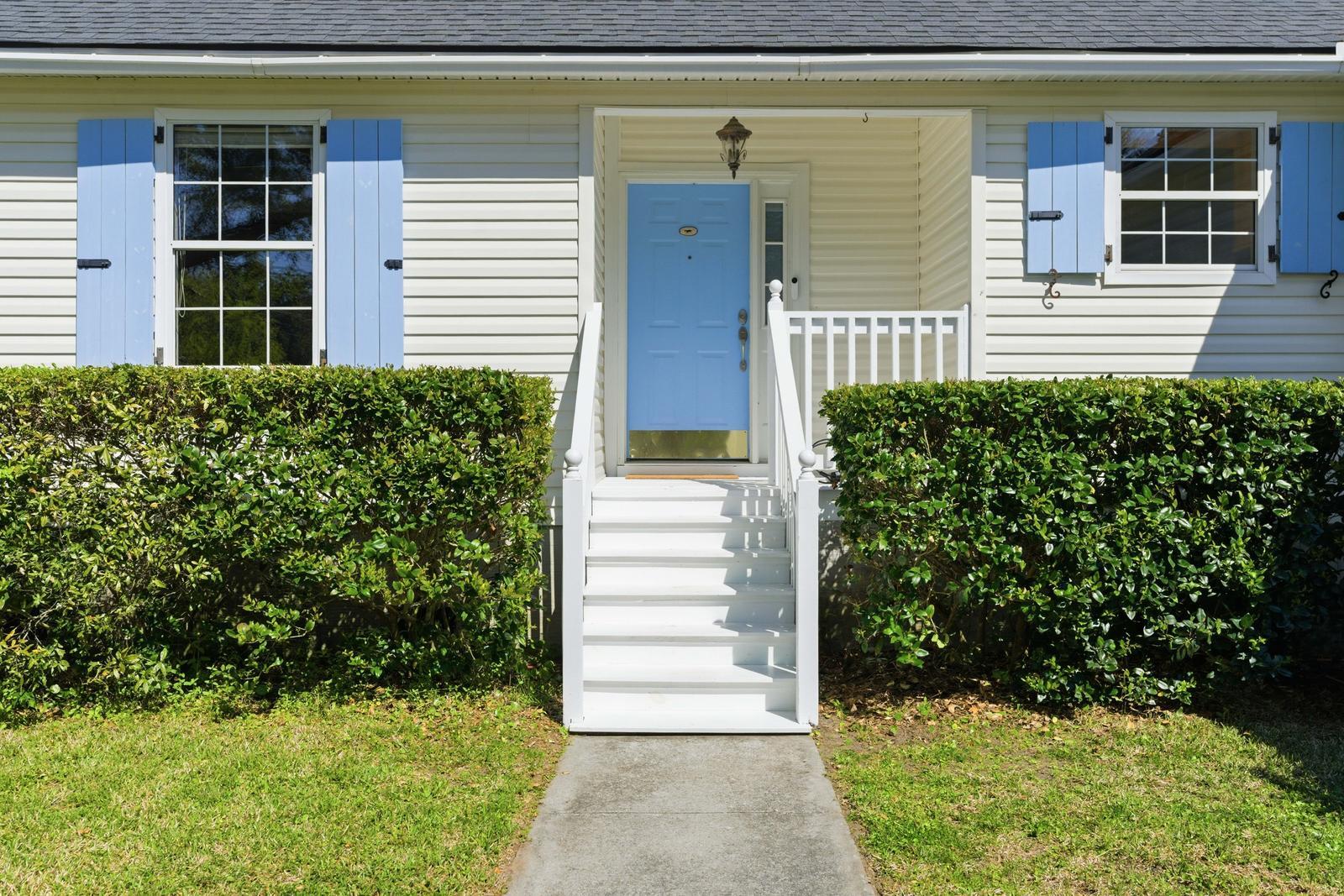 1110 Ocean View Road Charleston, SC 29412 - Photo 2 of 26 2