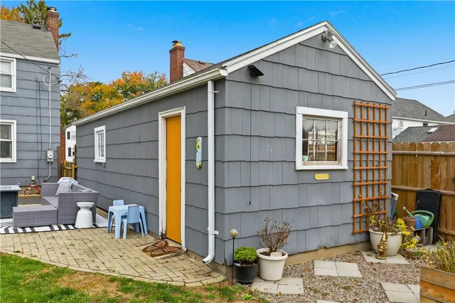 $257,000 | 129 Montclair Drive, Irondequoit, NY 14617