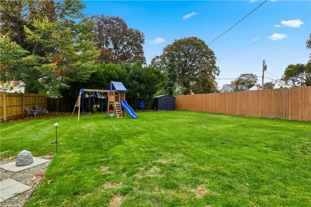 $257,000 | 129 Montclair Drive, Irondequoit, NY 14617