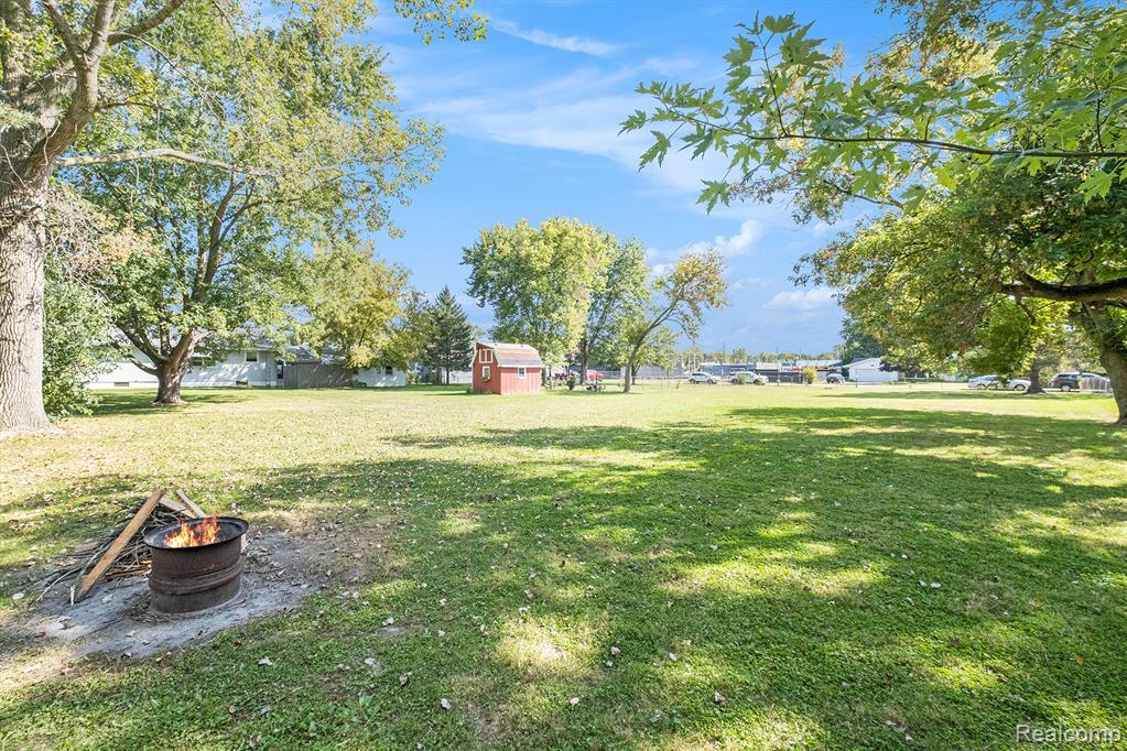3337 North Belsay Road Flint, MI 48506 - Photo 18 of 25