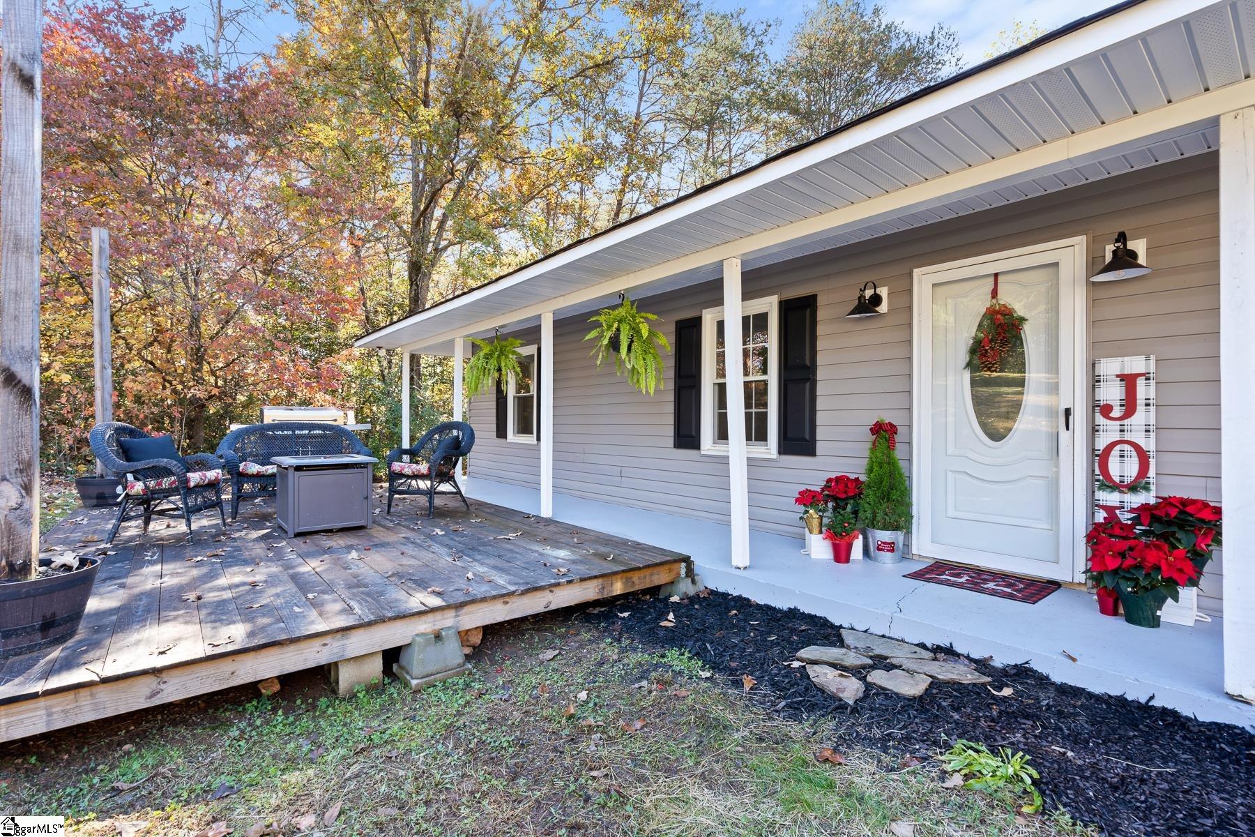 586 Allgood Bridge Road Pickens, SC 29671 - Photo 3 of 32