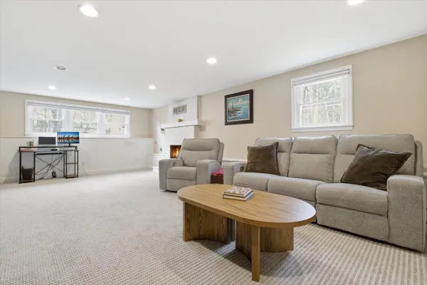 $4,200 | 32 Edinburgh Drive, Bedford, NH 03110