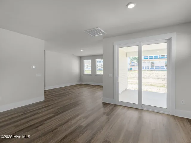 $403,090 | 240 Surfside Lndg Boulevard, Unit LOT 45, Hubert, NC 28539