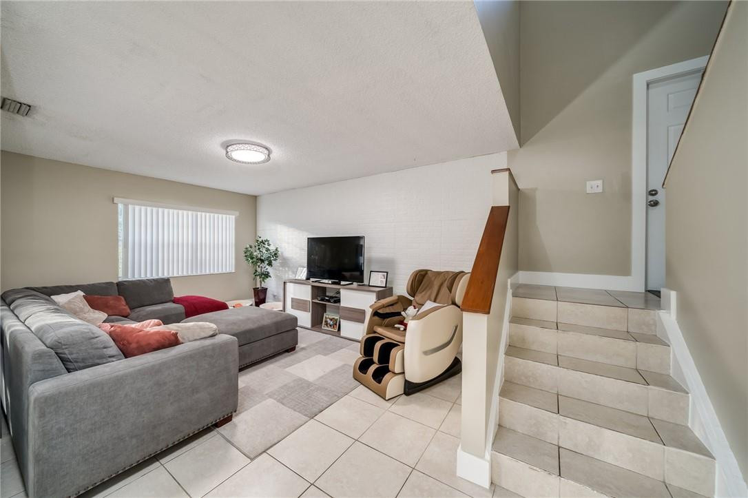 6675 Via Regina, Unit 6675 Boca Raton, FL 33433 - Photo 8 of 43 Photo 8