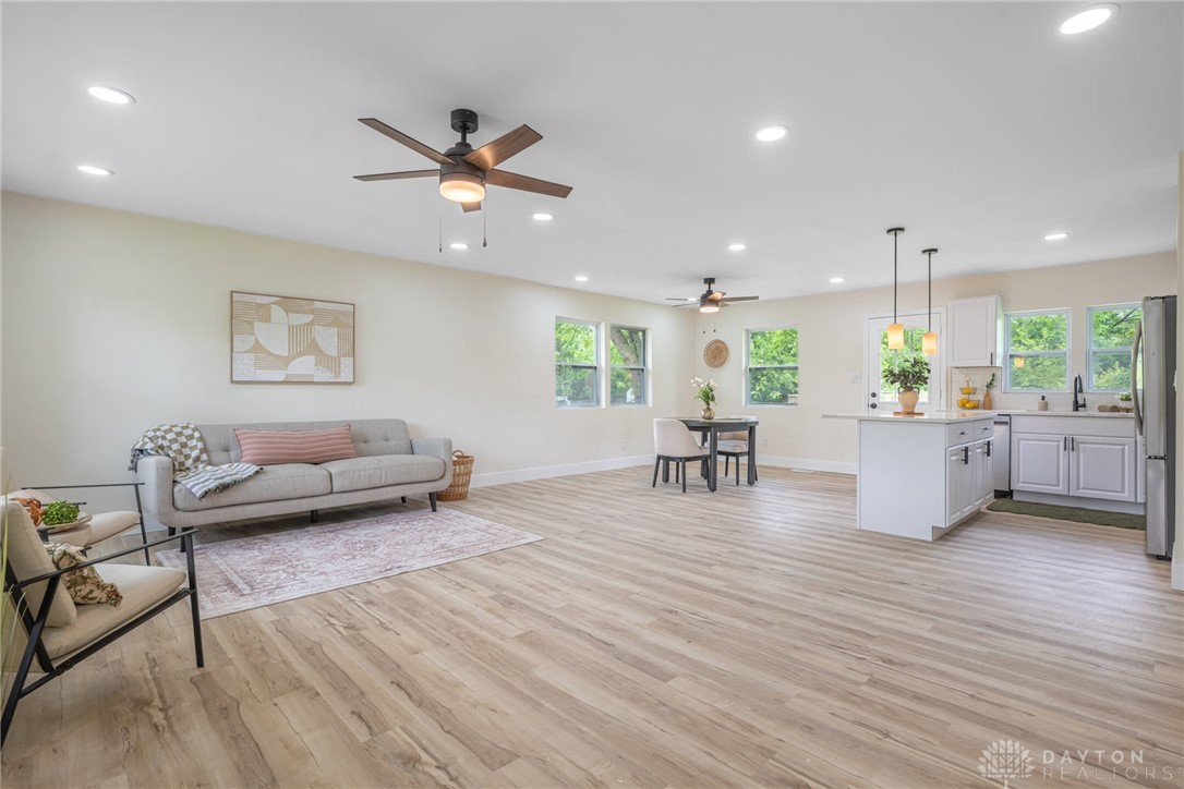 3881 Robinson Vail Road Franklin, OH 45005 - Photo 2 of 30